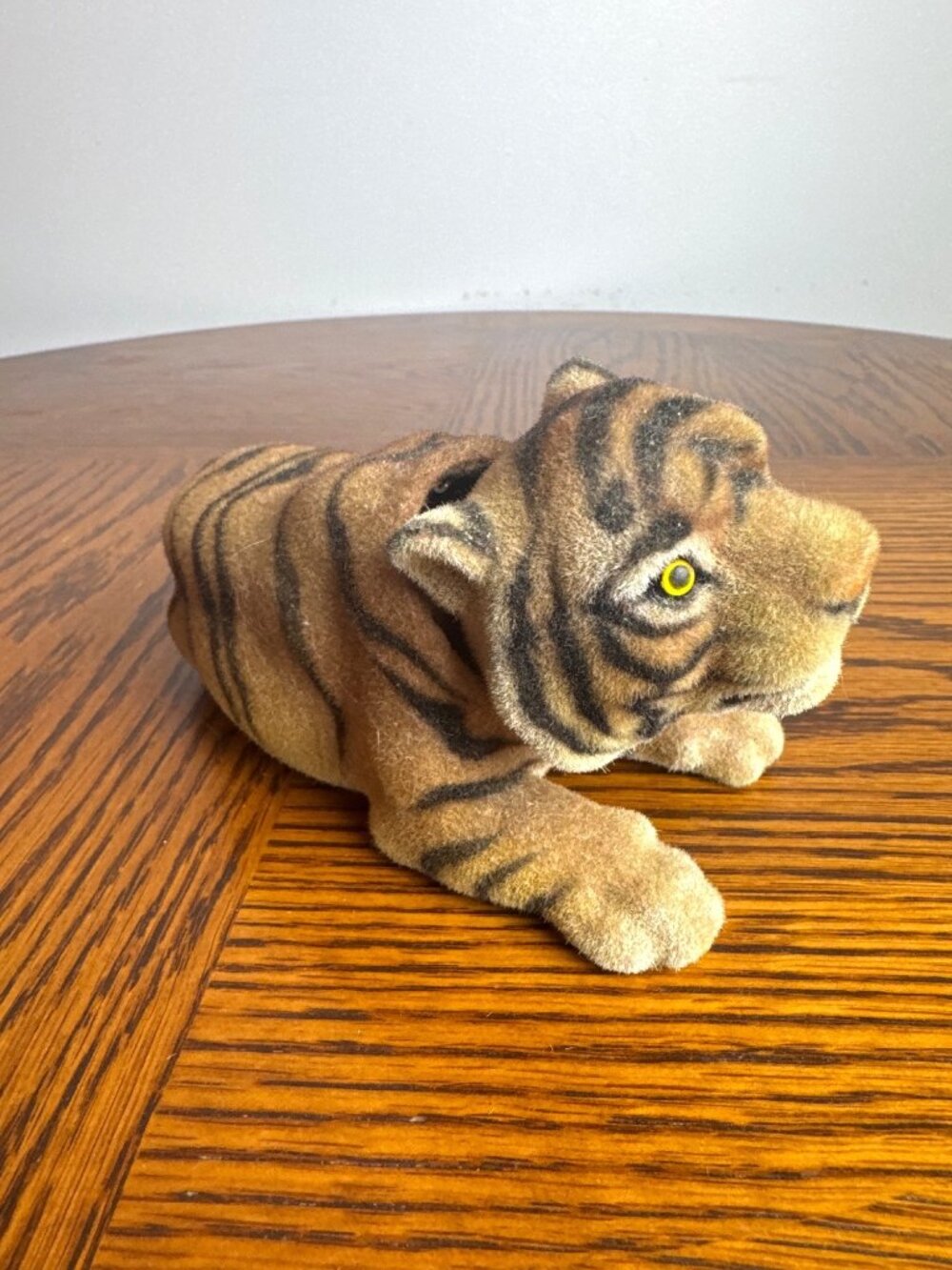 Vintage Josef Originals Japan Tiger Figurine Flocked Animal Collectible Decor - Picture 3 of 8